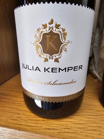 Julia Kemper Vinhas Selecionadas Blanc de Noir Dão Branco 2020