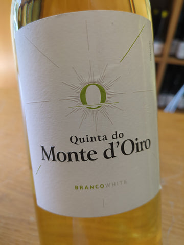 Quinta do Monte d'Oiro Lisboa Branco 2017 - 1.5 L - Magnum